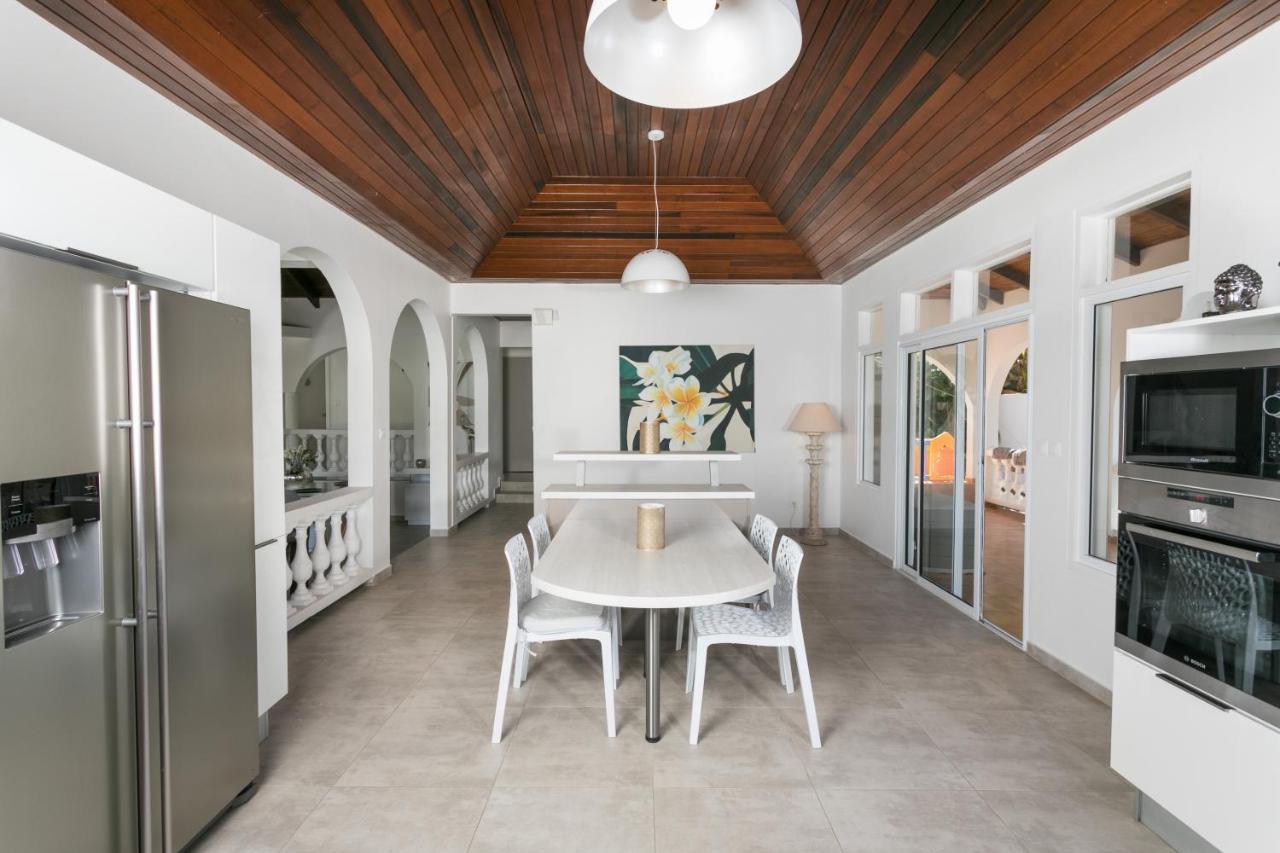 Orient Bay Villa Rentals St Martin ภายนอก รูปภาพ